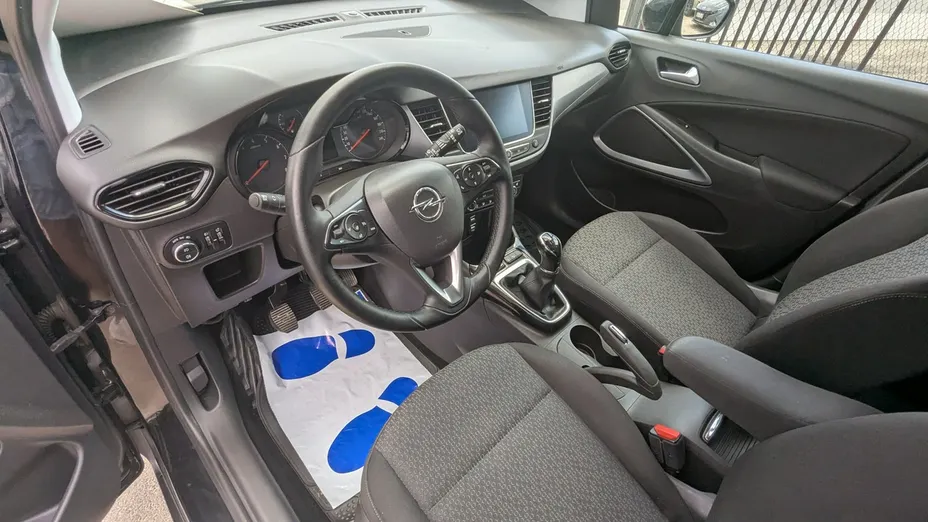 OPEL Crossland X -