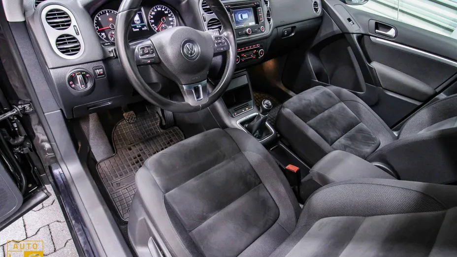 VOLKSWAGEN Tiguan -