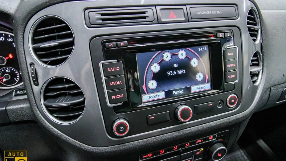 VOLKSWAGEN Tiguan -