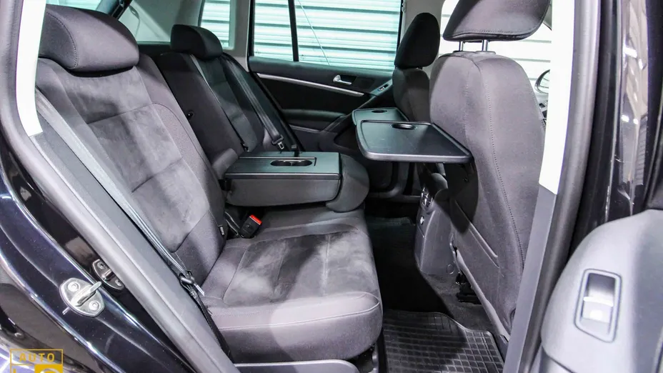 VOLKSWAGEN Tiguan -