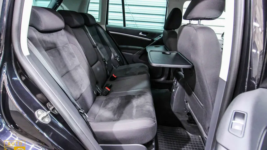 VOLKSWAGEN Tiguan -