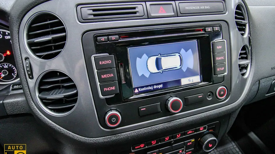 VOLKSWAGEN Tiguan -