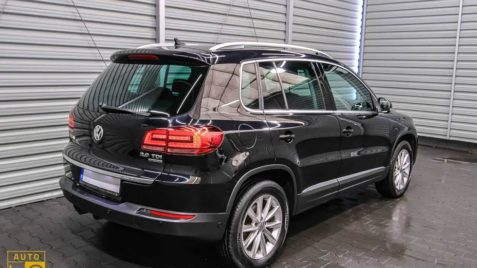 VOLKSWAGEN Tiguan -