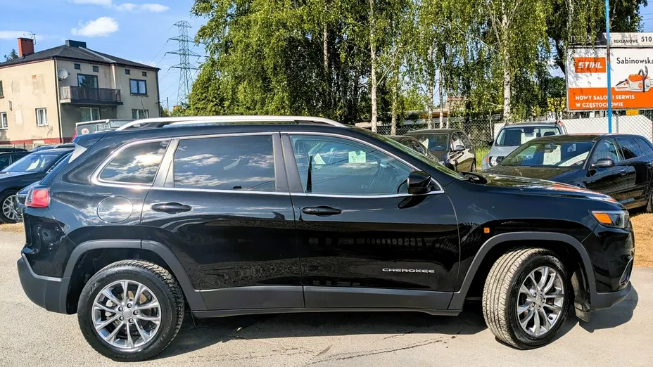 JEEP Cherokee -