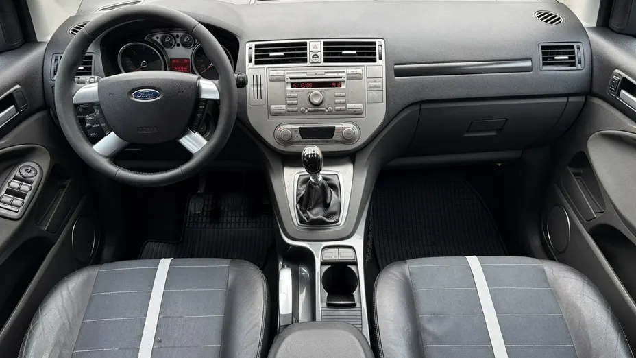 FORD Kuga -