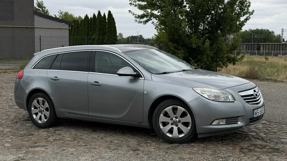 OPEL Insignia -