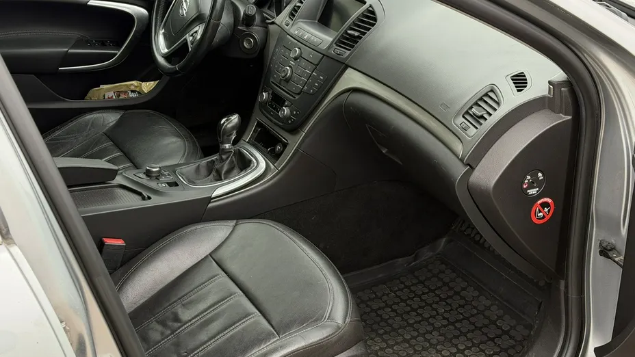 OPEL Insignia -