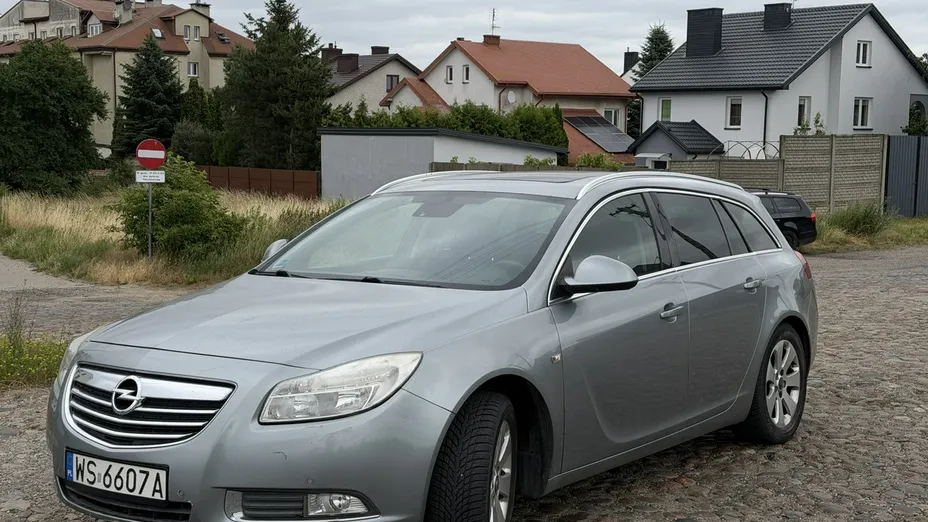 OPEL Insignia -