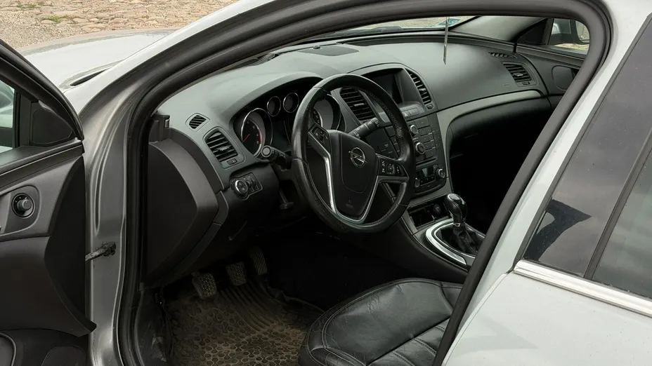 OPEL Insignia -