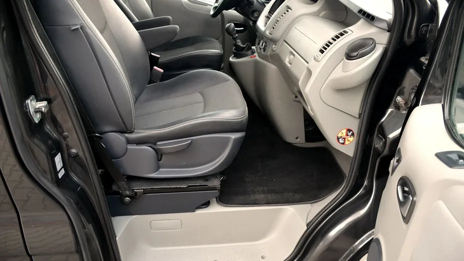 RENAULT Trafic -