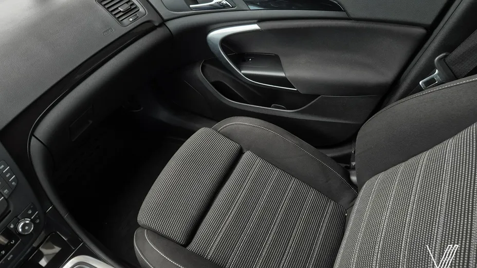 OPEL Insignia -