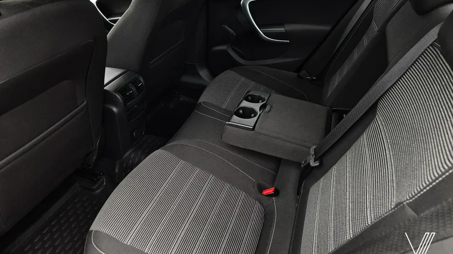 OPEL Insignia -