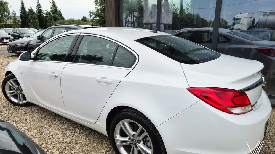 OPEL Insignia -