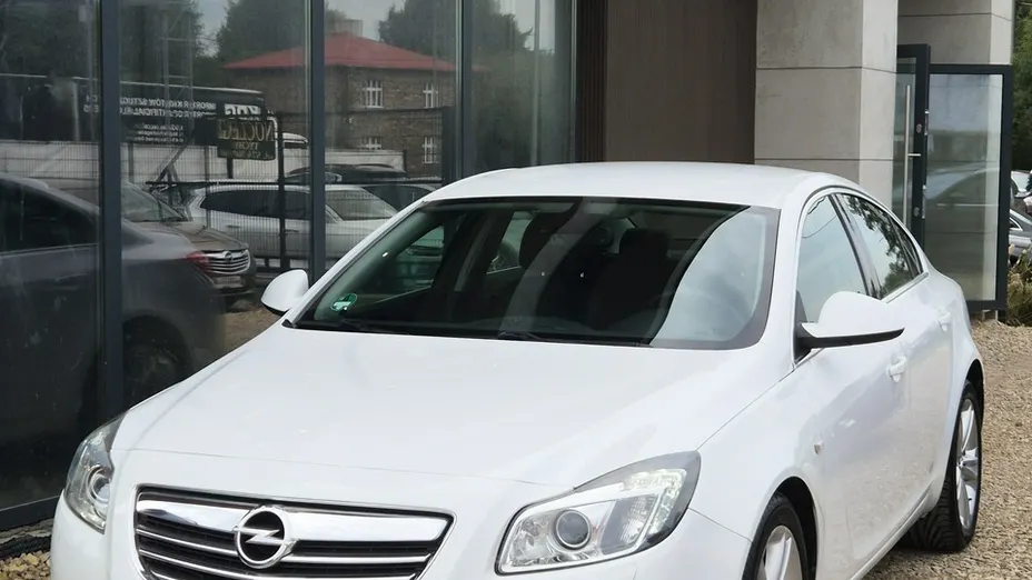 OPEL Insignia -