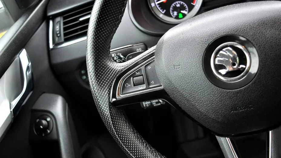 SKODA Octavia -