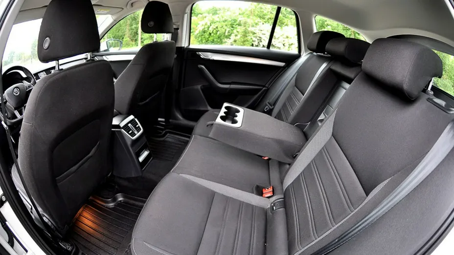 SKODA Octavia -