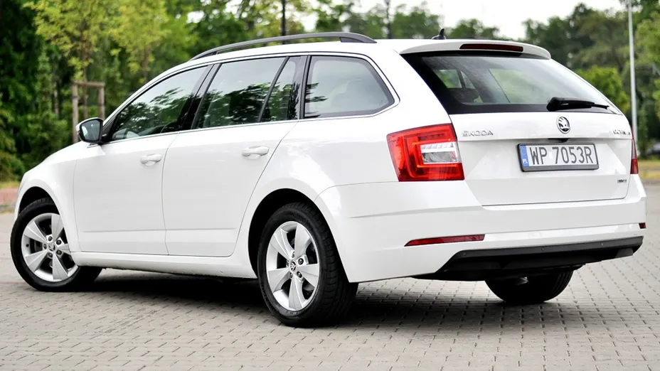 SKODA Octavia -