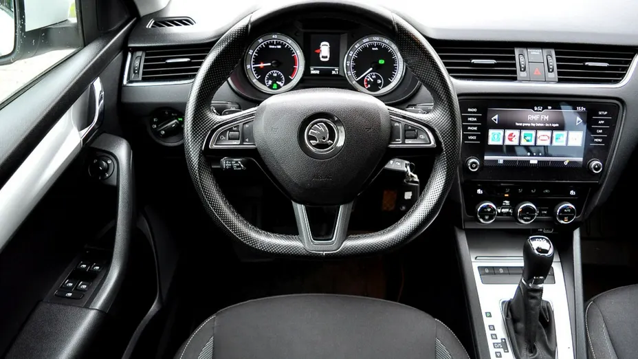 SKODA Octavia -