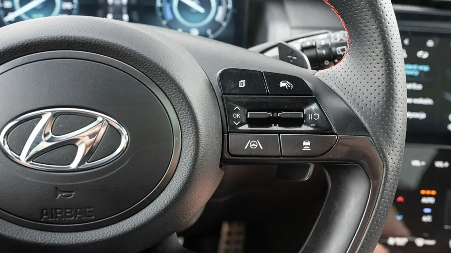 HYUNDAI Tucson -