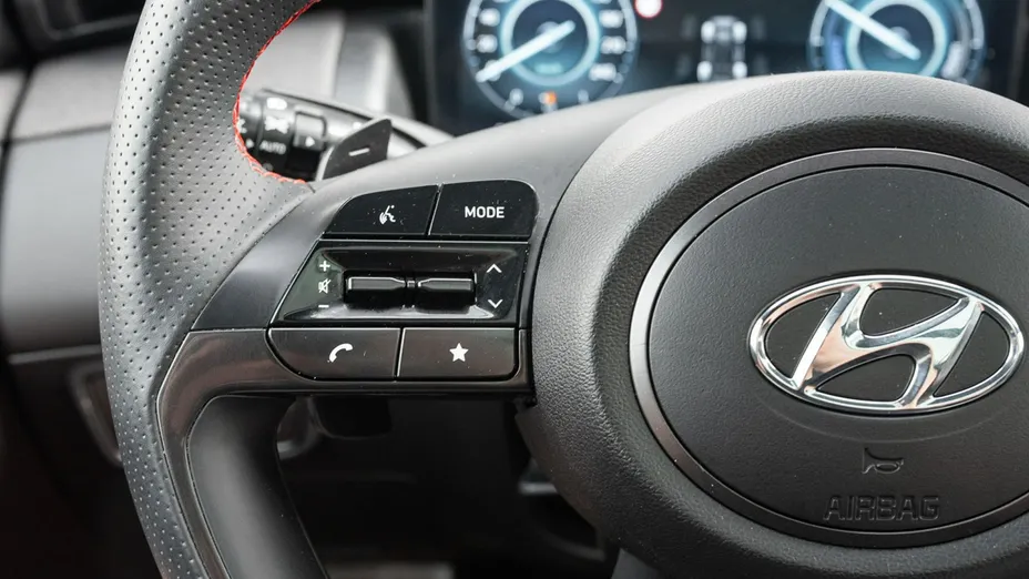 HYUNDAI Tucson -