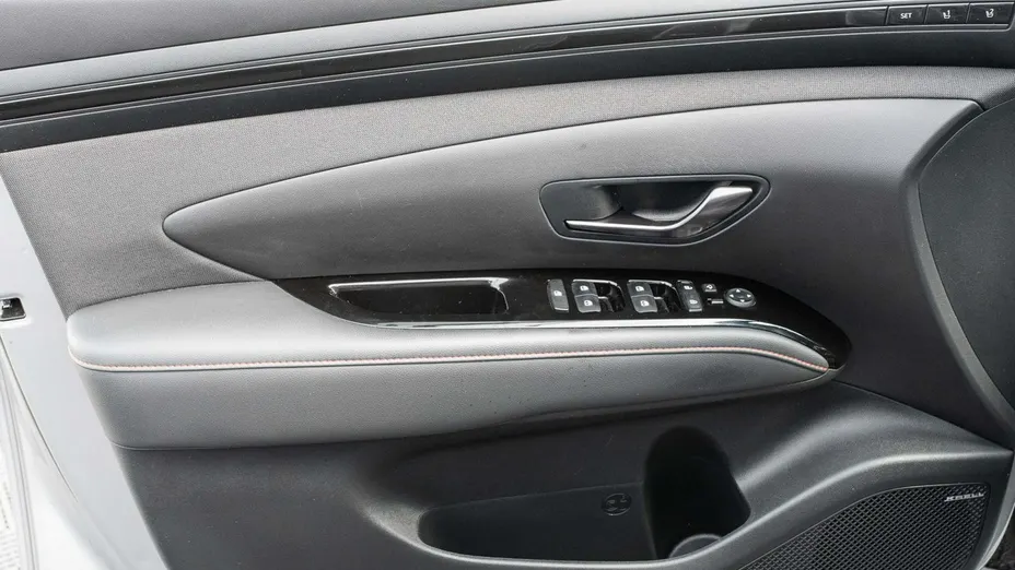 HYUNDAI Tucson -