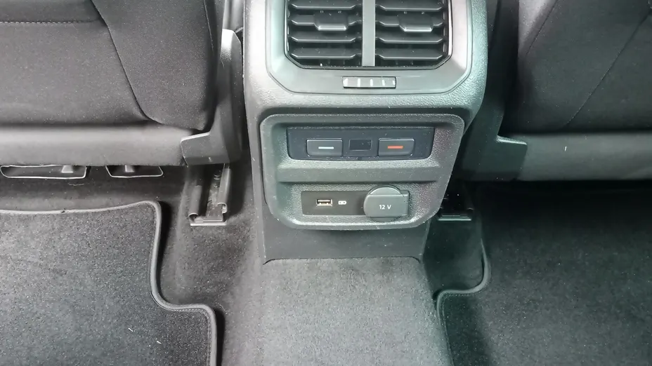 VOLKSWAGEN Tiguan -