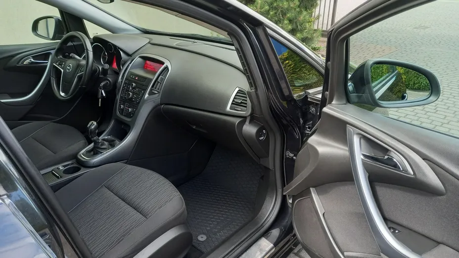 OPEL Astra -