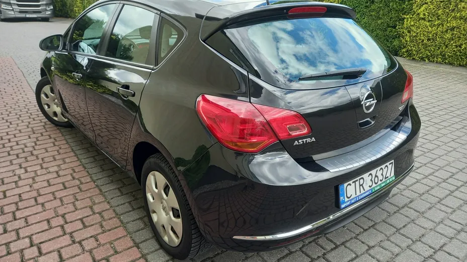 OPEL Astra -
