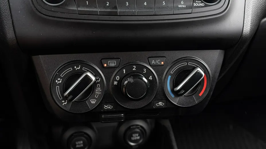 SUZUKI Swift -