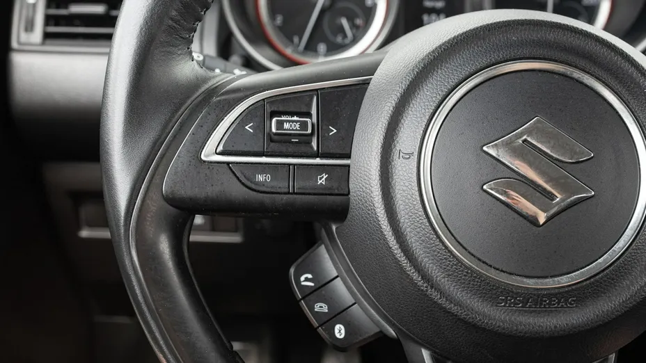 SUZUKI Swift -