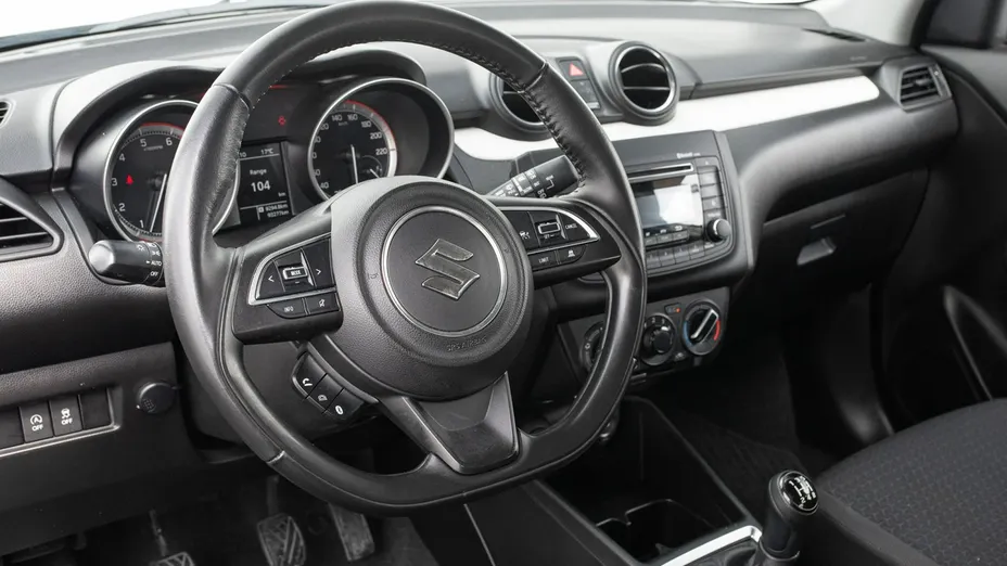 SUZUKI Swift -