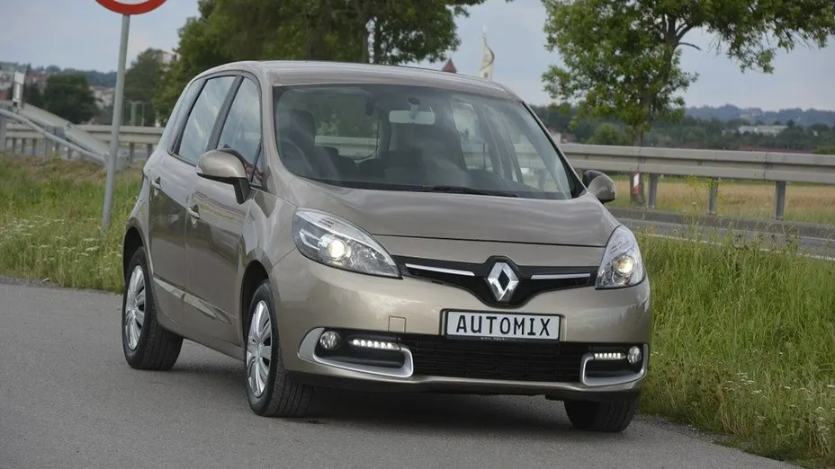 RENAULT Scenic -