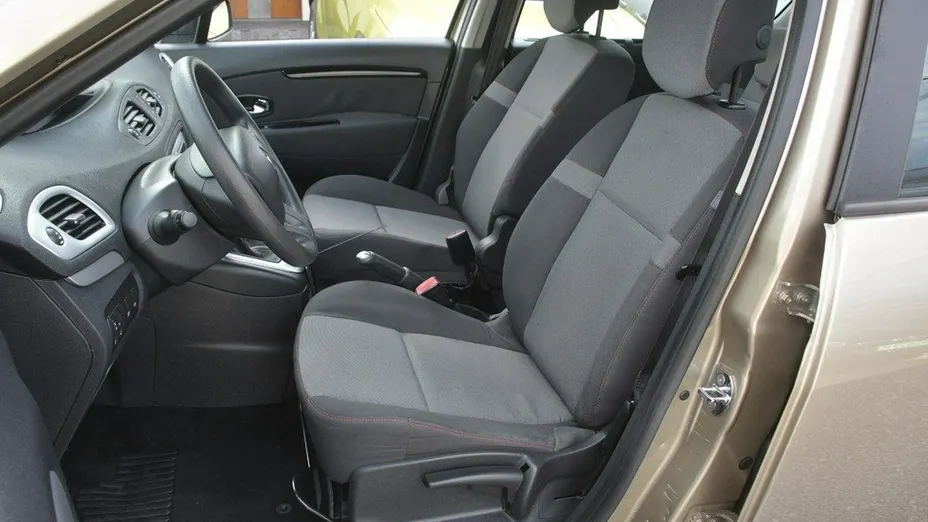 RENAULT Scenic -