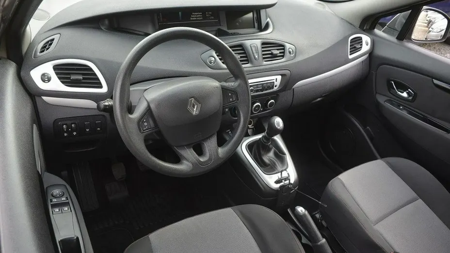 RENAULT Scenic -