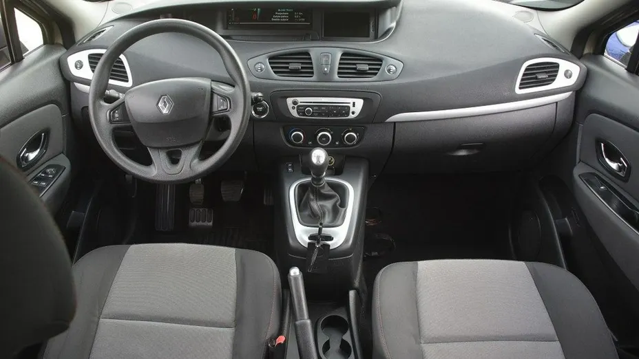 RENAULT Scenic -