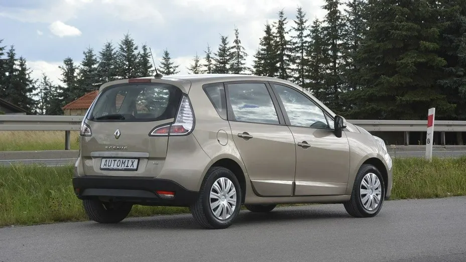 RENAULT Scenic -