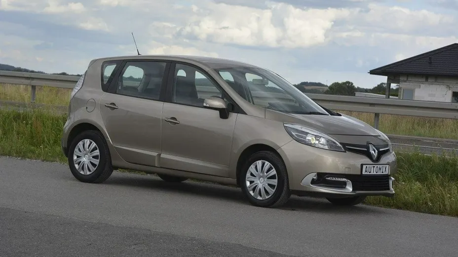 RENAULT Scenic -