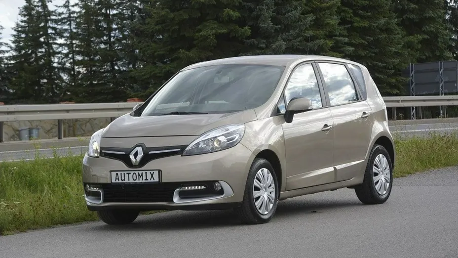 RENAULT Scenic -