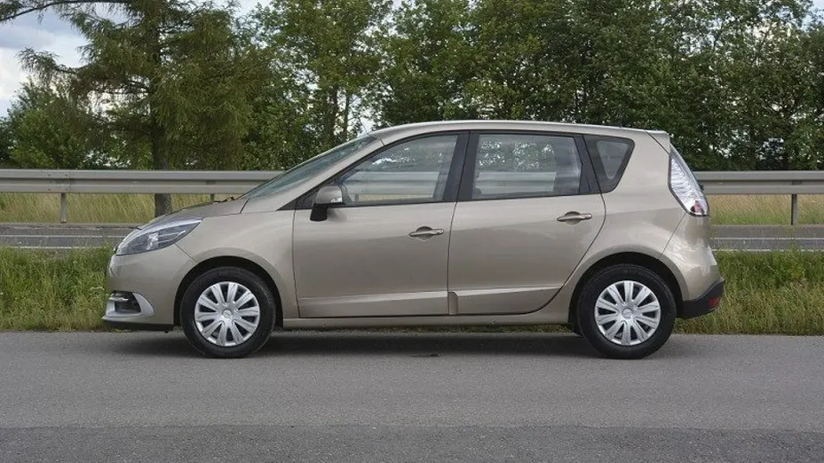 RENAULT Scenic -