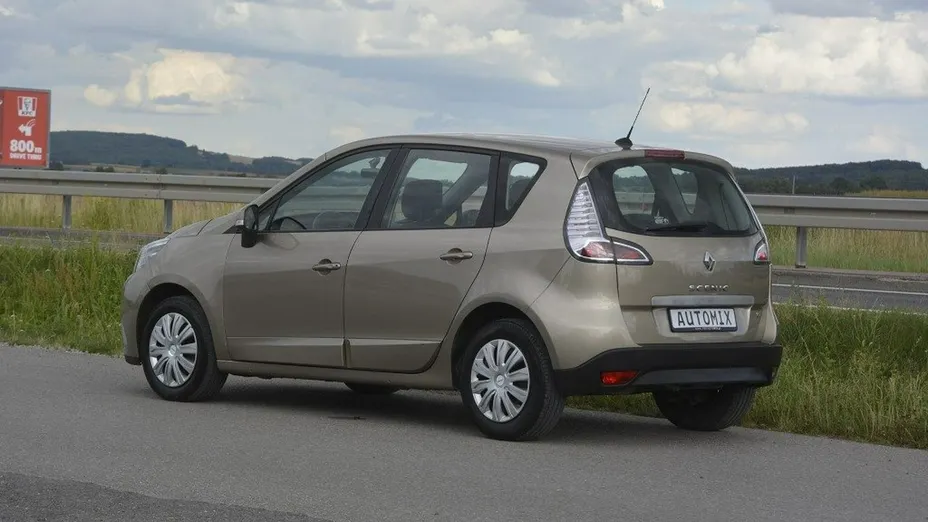 RENAULT Scenic -