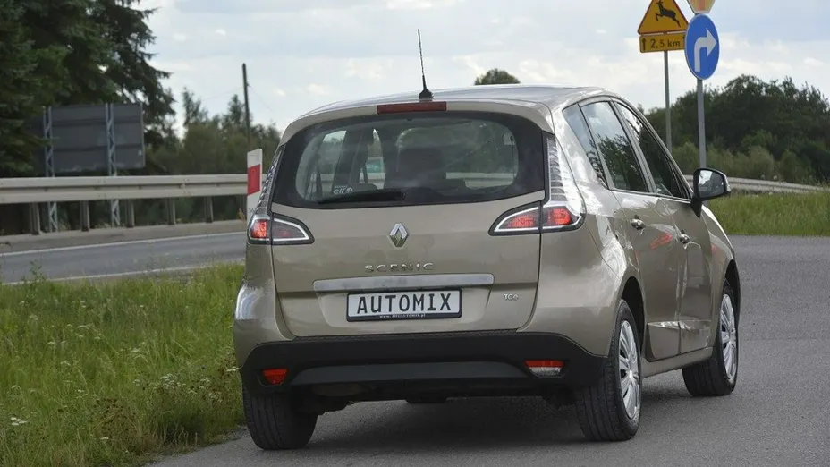 RENAULT Scenic -