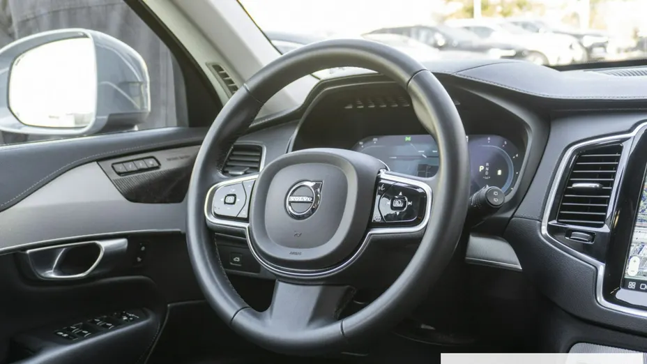 VOLVO XC90 -