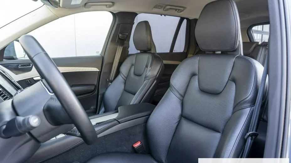 VOLVO XC90 -