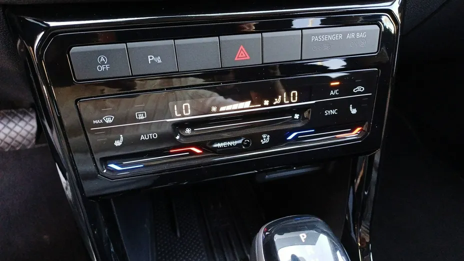 VOLKSWAGEN T-Cross -