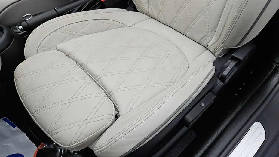 MINI Cooper -