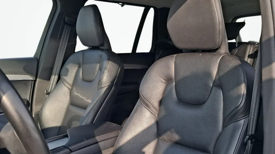 VOLVO XC90 -