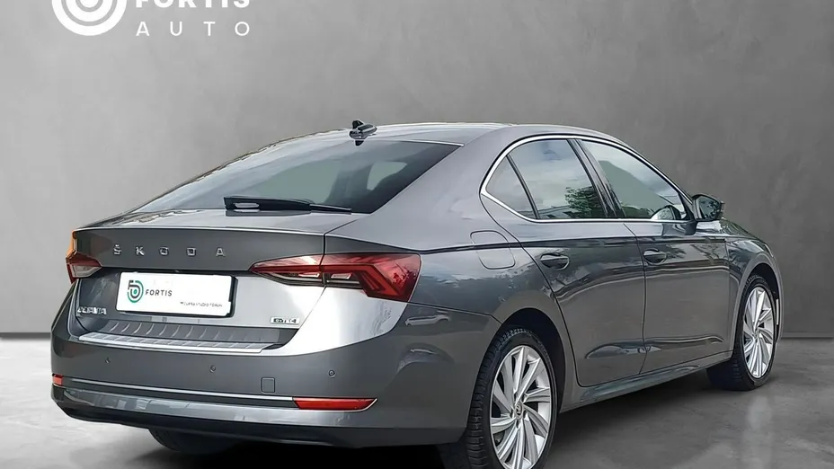 SKODA Octavia -