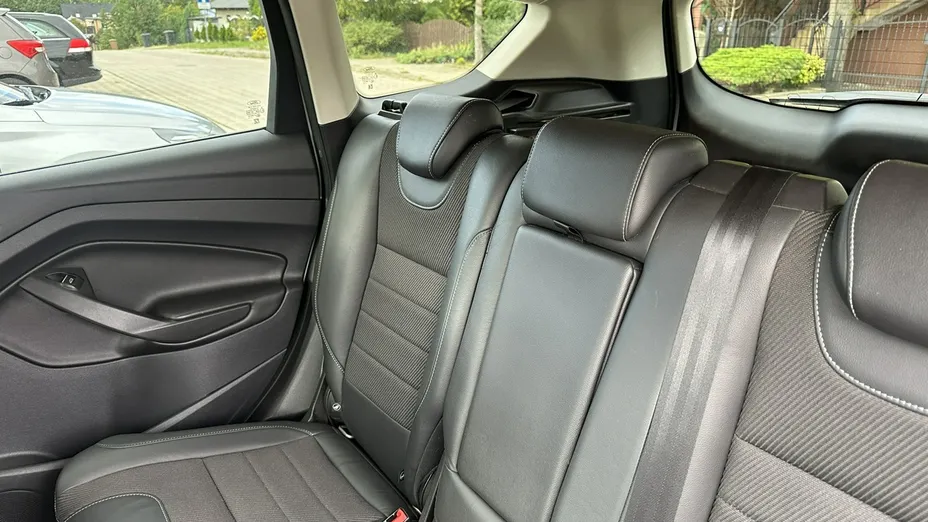 FORD Kuga -