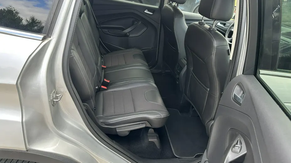 FORD Kuga -