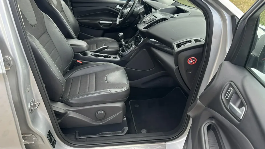 FORD Kuga -